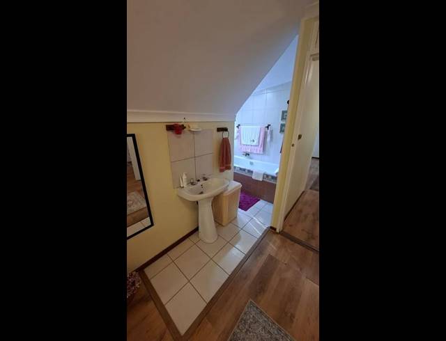 1 BEDROOM PROPERTY TO RENT IN BOTHAS HILL